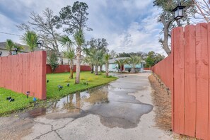 Interior - Fort Walton Beach Bungalow w/ Private Hot Tub! (Fort Walton Beach)