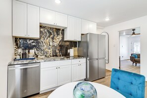 House (3 Bedrooms) | Interior - 6 Mi to Dtwn: Sleek Houston Retreat! (Houston)