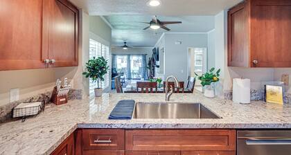 Palm Desert Condo w/ Pool & Community Perks!