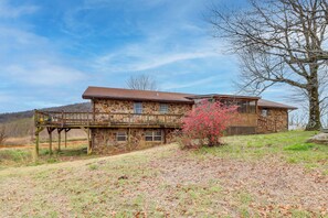 House (3 Bedrooms) | Interior - Pet-friendly Onia Vacation Rental w/ Private Deck! (Onia)