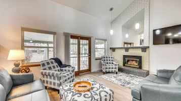 House (3 Bedrooms) | Front of property