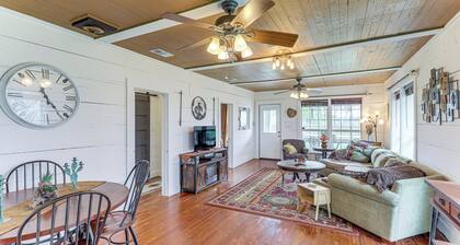 14 Acres w/ Pond Access: Farmhouse in Temple!