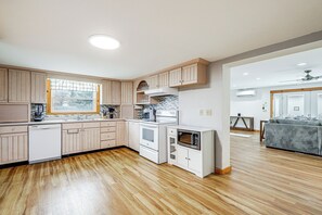 المنشأة من الداخل