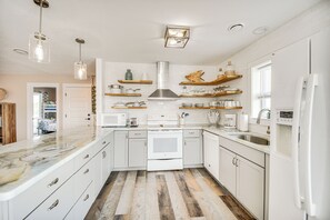 House (3 Bedrooms) | Interior - Bright Kitty Hawk Home w/ Hot Tub, Walk to Beach! (Kitty Hawk)