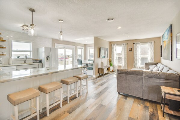 House (3 Bedrooms) | Interior - Bright Kitty Hawk Home w/ Hot Tub, Walk to Beach! (Kitty Hawk)