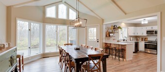 East Aurora Home ~ 18 Mi to Downtown Buffalo!