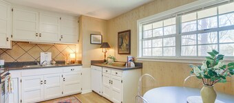 Oxford Getaway: Walk to Oxford Square!