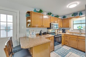 House (2 Bedrooms) | Interior