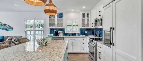 House, 3 Bedrooms | Private kitchen | Fridge, coffee/tea maker, toaster