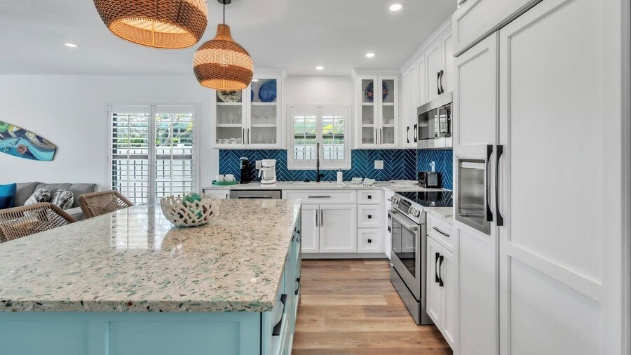 The Bea's Knees 3 Bedroom Home by RedAwning