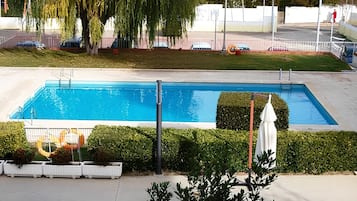 Seasonal outdoor pool, sun loungers
