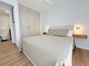 1 bedroom, iron/ironing board, free WiFi, bed sheets - LYRA: Apartment with Community Pool (L'Escala)