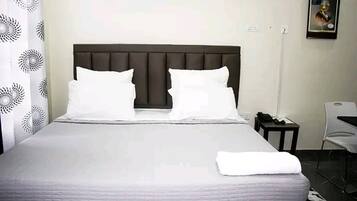 Double Room | Premium bedding, desk, laptop workspace, free WiFi
