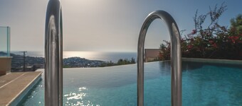 VILLA SERENITY