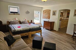 1 bedroom, free WiFi, bed sheets