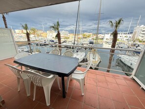 Unclassified image, 3 of 18, button - Agi Port Canigo 130 Apartamento for rent in Roses Girona. (Roses)