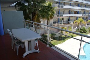 Outdoor dining - Agi Port Canigo 206 Apartamento for rent in Roses Girona. (Roses)