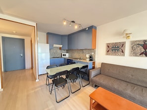 Uklassifisert bilde, 3 av 18, knapp