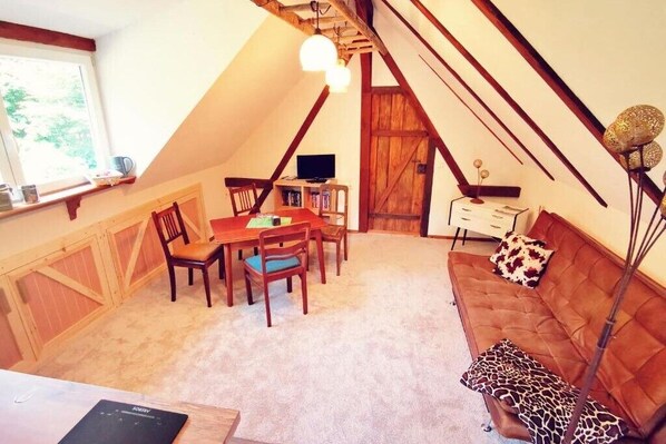 Unclassified image, 1 of 29, button