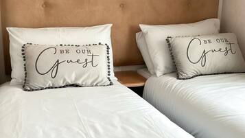 2 bedrooms, free WiFi, bed sheets