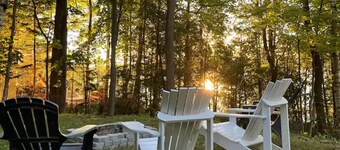 Panoramic Views of Miller Lake - The Lookout perched on the waters edge.