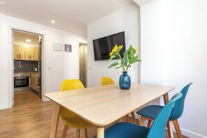 Living area - Picasso Suites Cornellá  (Cornella de Llobregat)