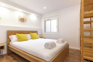 3 dormitorios, espacio para trabajar con un portátil, wifi gratis