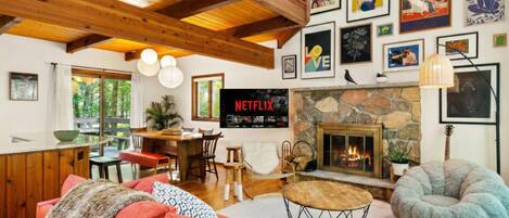 TV, fotballspill og bøker