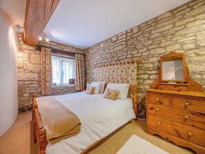 2 عدّة غرف نوم وواي فاي مجانًا وملاءات أسرّة