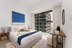 Coffres-forts dans les chambres, fer et planche à repasser