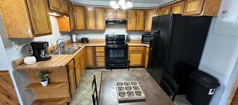 New Cabin Just Minutes from Black River