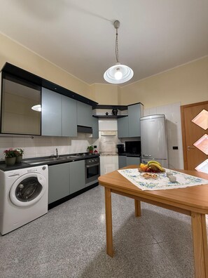 Oven, stovetop