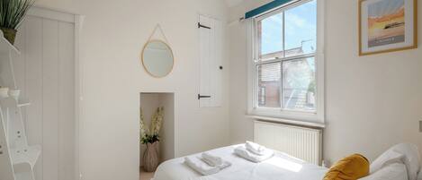 4 chambres, Wi-Fi gratuit, draps fournis