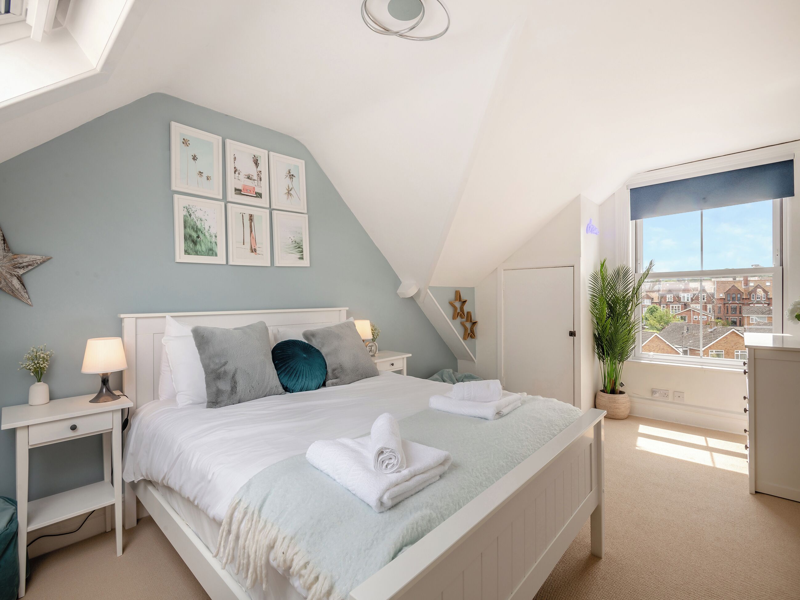 4 bedrooms, free WiFi, bed sheets