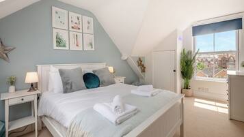 4 bedrooms, free WiFi, bed sheets