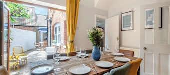 4 bedroom accommodation in Cromer