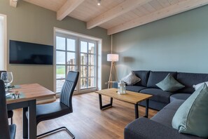 Smart TV, offices - Doppelhaushälfte in Karolinenkoog (Karolinenkoog)