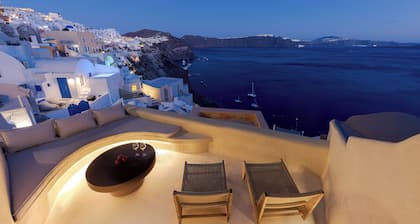 Caldera's Dream Cave House with hot tub