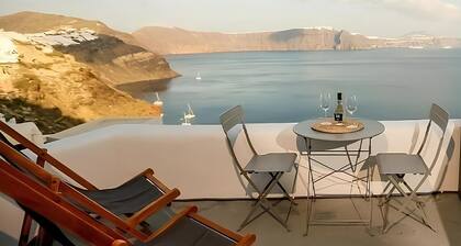 Caldera's Dream Cave House with hot tub