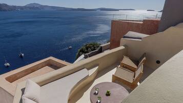 Luxury House, 1 Bedroom, Hot Tub, Ocean View | Teres/patio