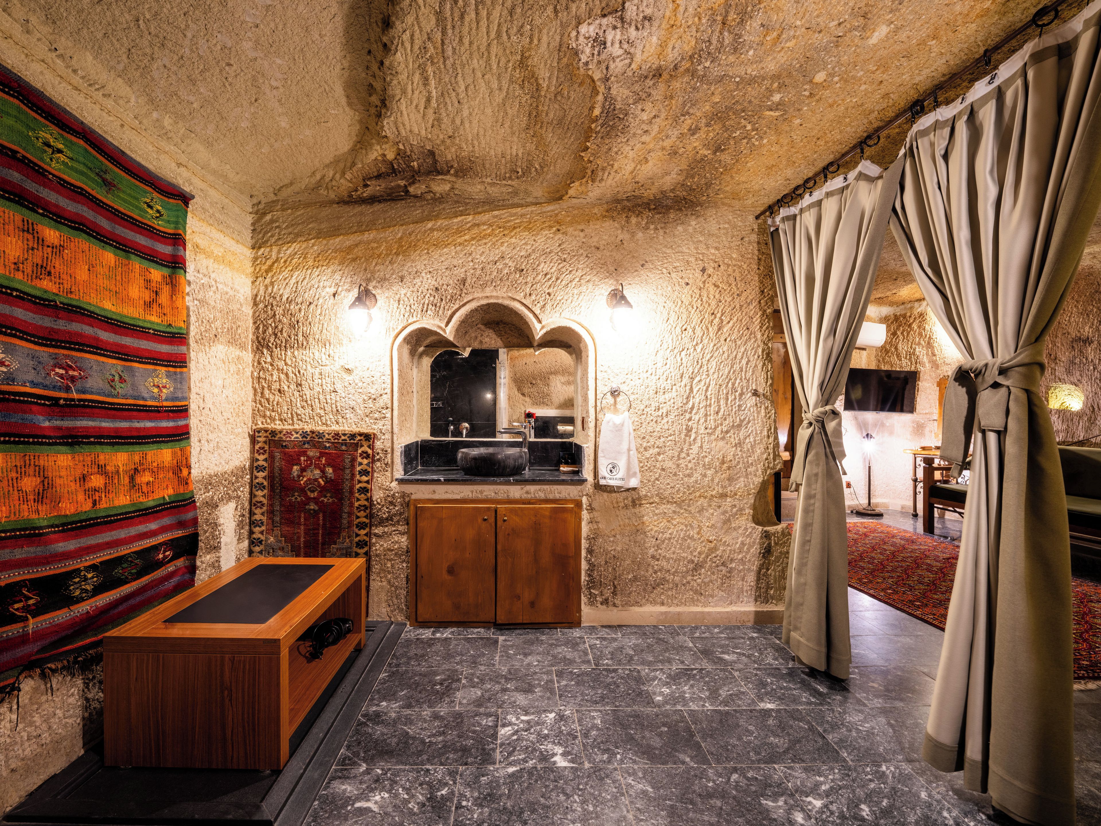 Photo - Ares Cave Suites