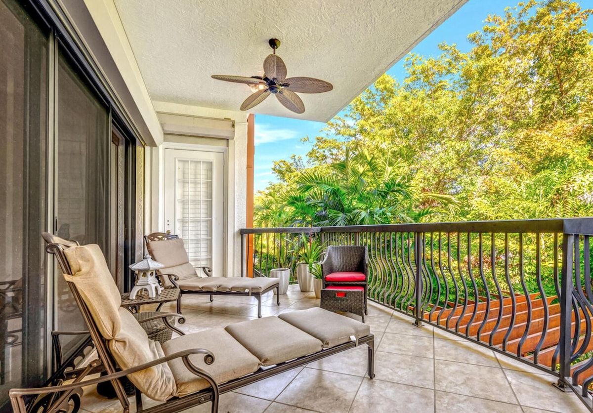 Photo 17 of Downtown Olde Naples Condo 3 bed, 3.5 bath.