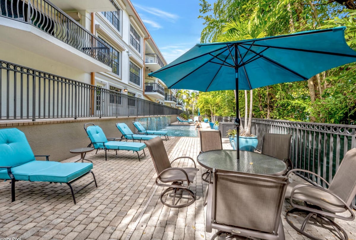 Photo 19 of Downtown Olde Naples Condo 3 bed, 3.5 bath.