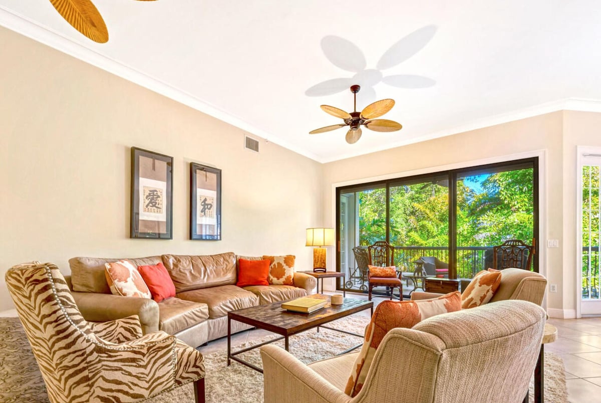 Photo 2 of Downtown Olde Naples Condo 3 bed, 3.5 bath.