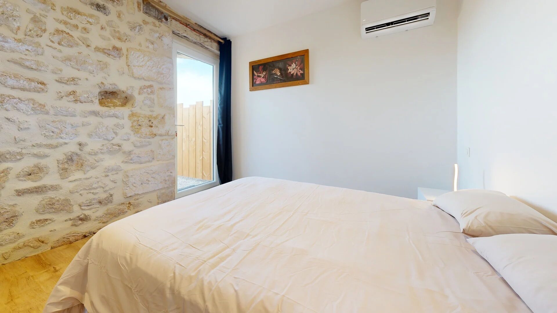 2 chambres, fer et planche à repasser, Wi-Fi, draps fournis