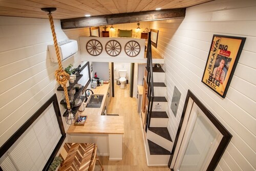 Unique Tiny Home Minutes To Downtown