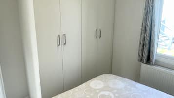 Chalet | 2 bedrooms, free WiFi, bed sheets
