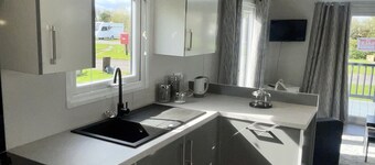 Modern Homely Chalet in Tuxford