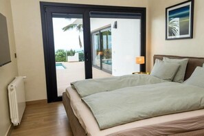 3 bedrooms, desk, iron/ironing board, travel crib - Villa Moritz (La Puntilla)