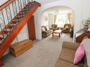 Living area - Ewenny Cottage (Bridgend)